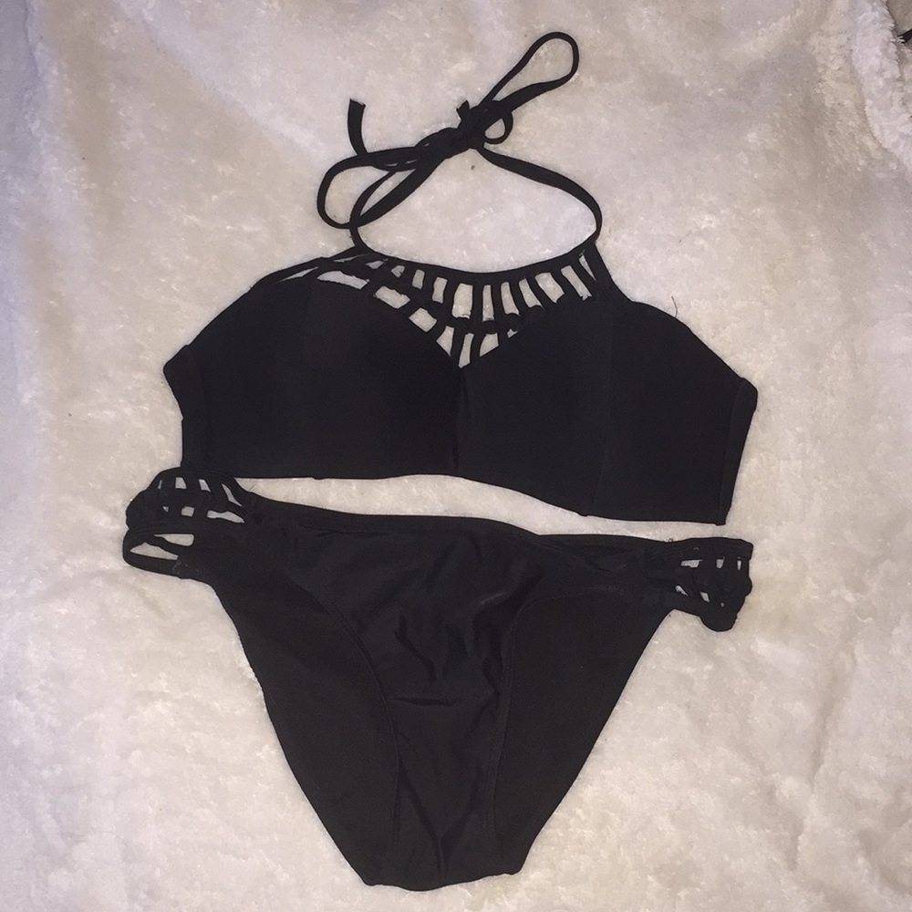 Black strappy bikini set